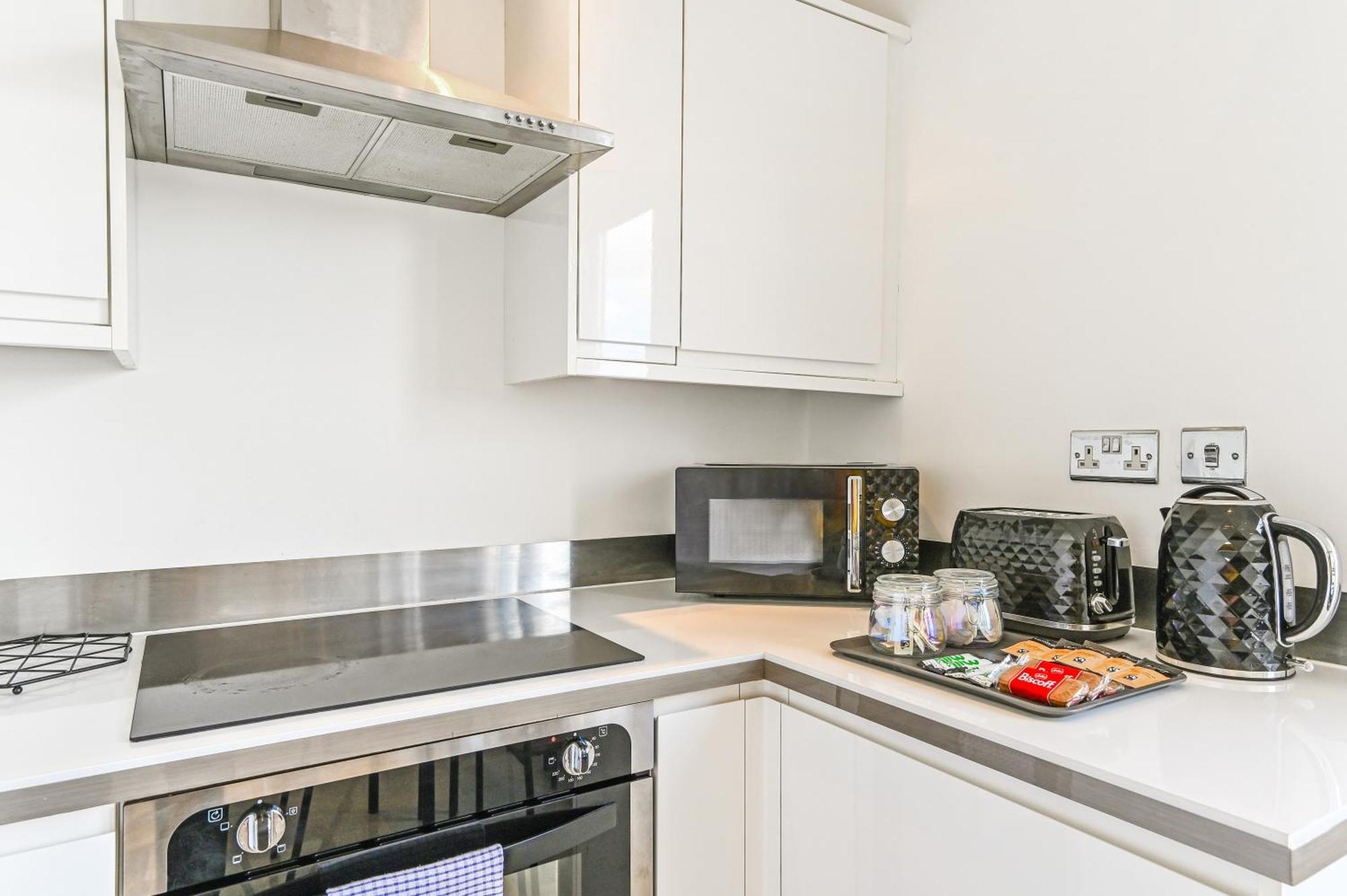 Family 1 Bed Apt Near Cardiff City Centre, Free Parking, Quiet, Secure Neighbourhood Экстерьер фото