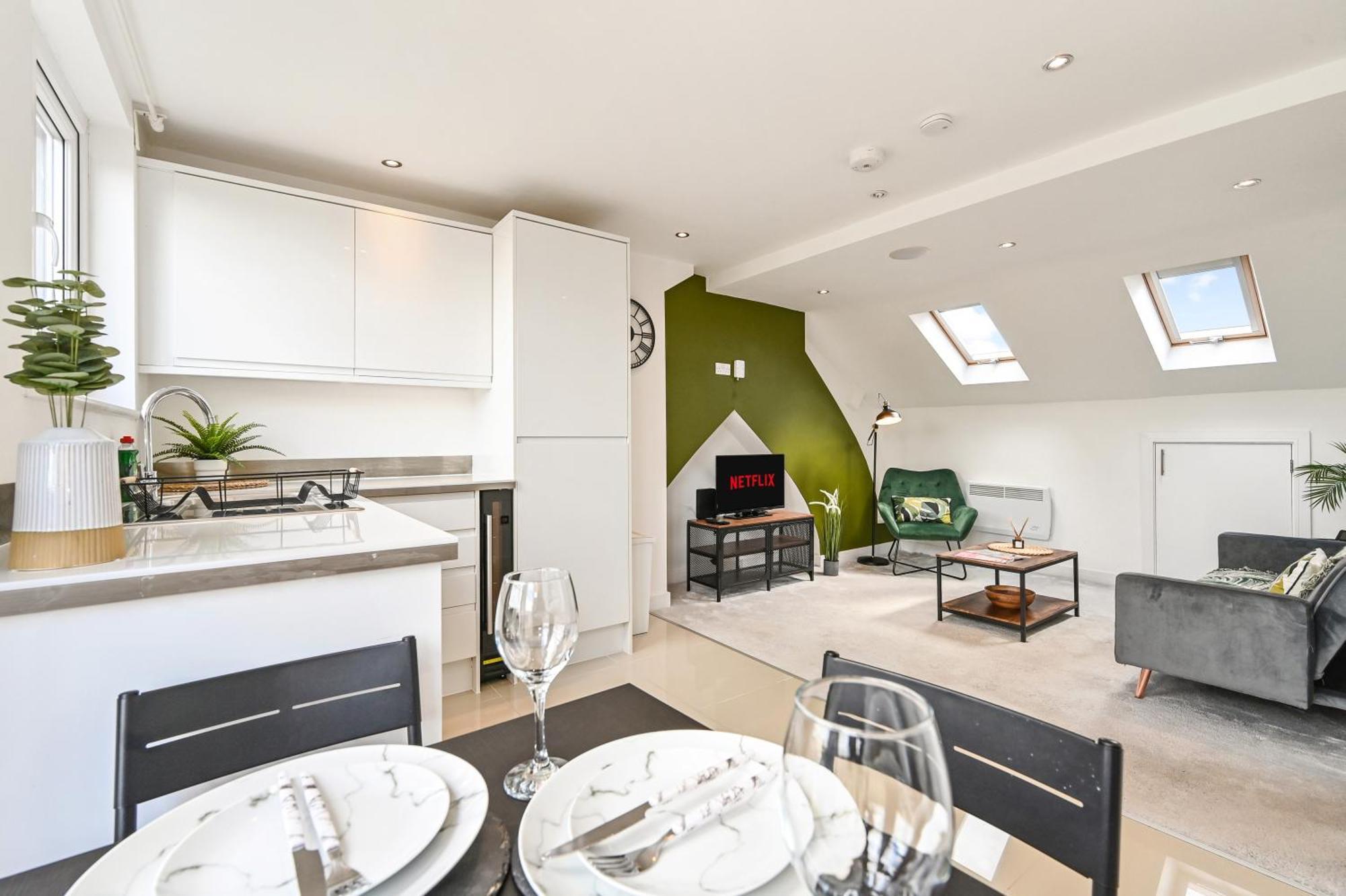 Family 1 Bed Apt Near Cardiff City Centre, Free Parking, Quiet, Secure Neighbourhood Экстерьер фото